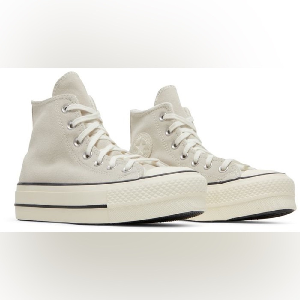 Chuck Taylor Converse All Star Suede Platform High Tops